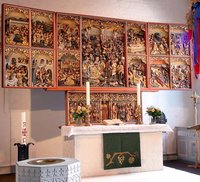 Geschnitzte Flügelaltar aus Eichenholz um 1520.